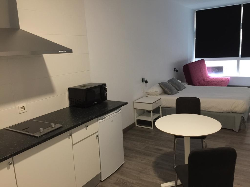 Room And Kitchen Bilbao Ngoại thất bức ảnh