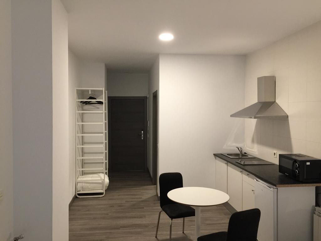 Room And Kitchen Bilbao Ngoại thất bức ảnh