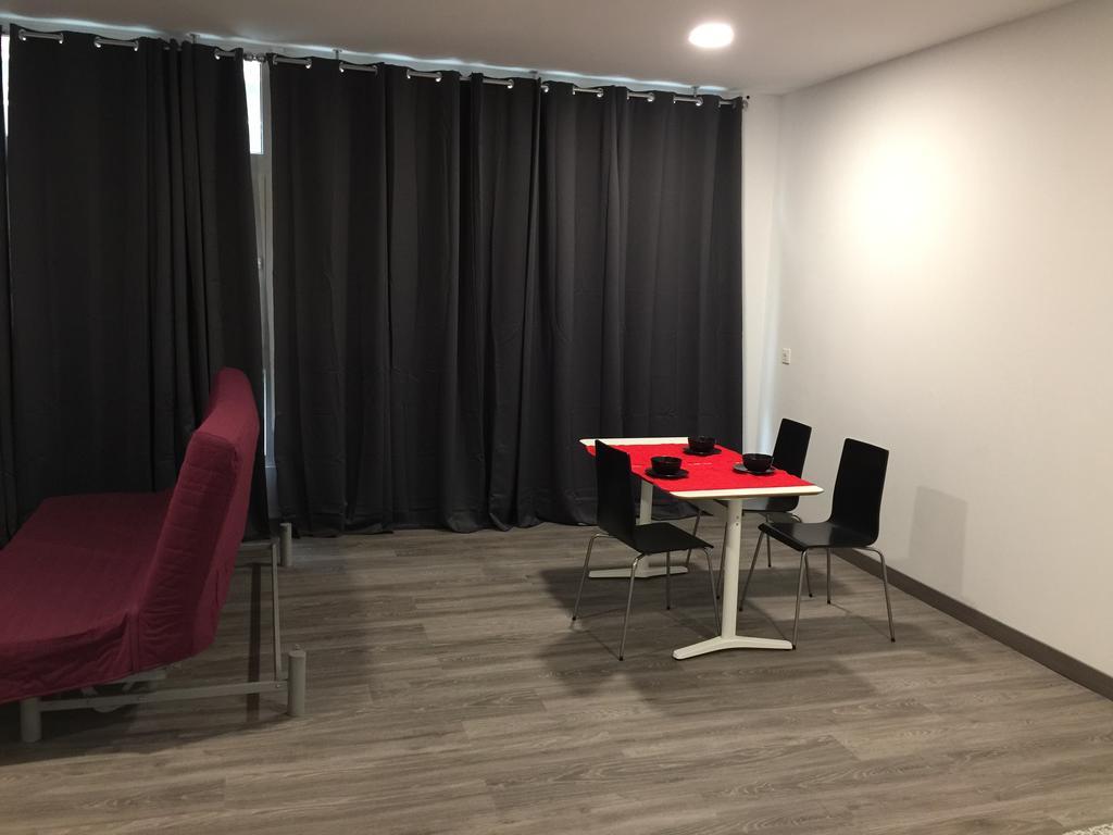 Room And Kitchen Bilbao Ngoại thất bức ảnh