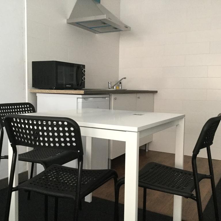Room And Kitchen Bilbao Ngoại thất bức ảnh